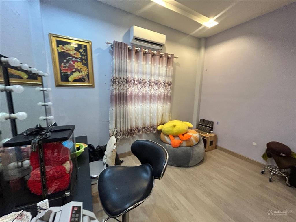 Nhà bán đường hồng bàng q6 giáp q5 q11 hẻm nhựa 1/6m thông ô tô ngủ trong nhà 5 tầng nhà đẹp