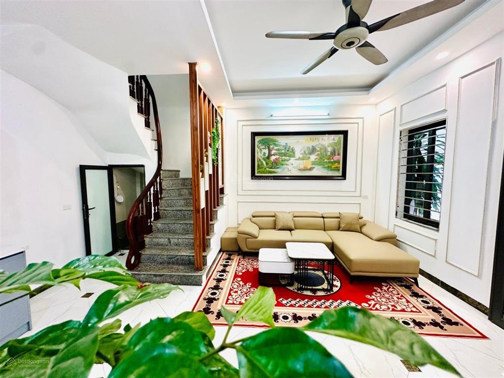 Bán nhà riêng tại phúc lợi, 6,8 tỷ, 35 m2, 3pn, 4wc, 5 tầng, 5.1m mặt tiền. nhà đẹp, ô tô đỗ cửa