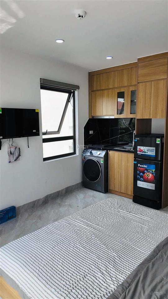 Tt việt hưng 70m2 8 tầng căn hộ 19 phòng kép kín doanh thu 1 tỷ / năm đang vận hành