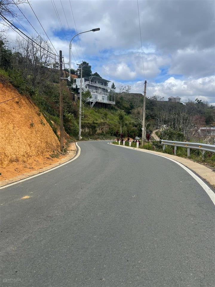 1100m đất mặt tiền đường nhựa 6m view rừng thông giá 5,5 tỷ