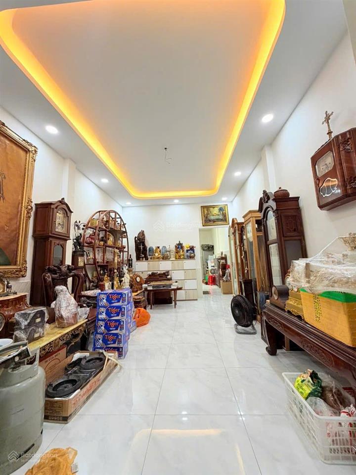 Nhà bán đường đất thánh, p.sơn hoà, tân bình.3 tầng . dt 4x14.5m ( 2pn2 wc). gần cư xá bắc hải,q10