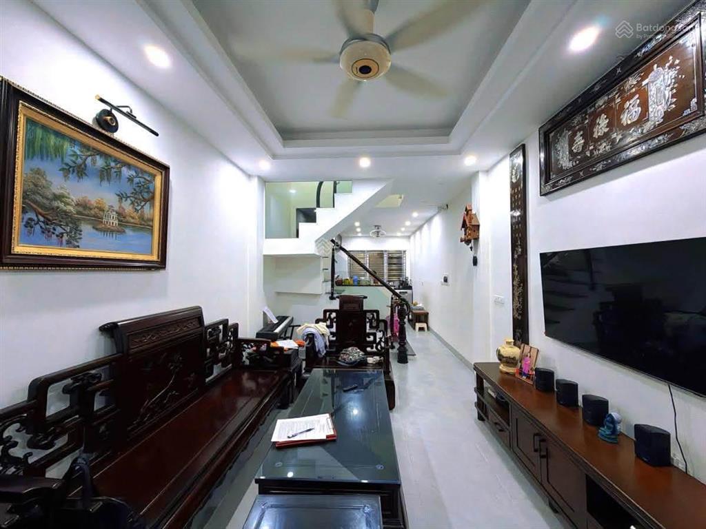 Bán nhà xuân thủy, gần aeon cầu giấy, 50m2, nhà 4 tầng dân xây, full đồ nội thất giá 12,8 tỷ
