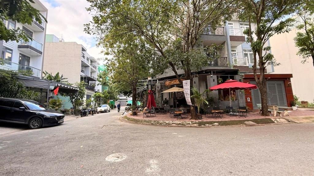 Nhà phố kdc nguyễn văn linh ngay trường đại học văn hiến 5m x 20m 4 tầng chỉ hơn 8đ