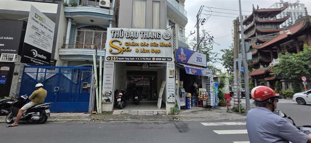 Mặt tiền kinh doanh nguyễn trọng tuyển, pn 4 x 16m (63.3m2) kc 7 tầng, hđt 50tr chỉ 17.9 tỷ