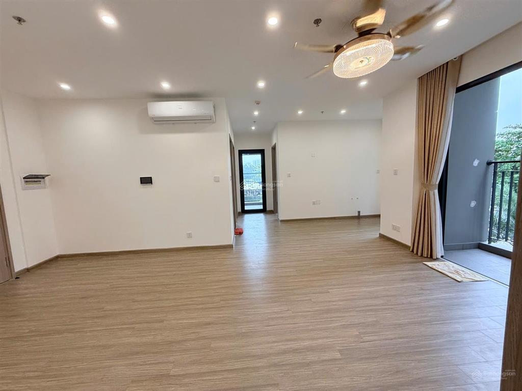 Bán 3n2vs 82m2 tòa victoria 2 hầm xe hướng mát chỉ 6 tỷ (vinhomes smart city)