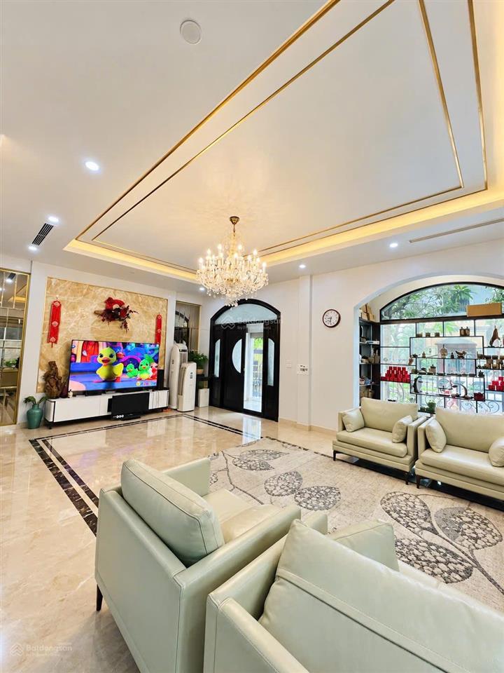 Bán song lập paris 200m2 vinhomes imperia giá chỉ 23.6 tỷ full nội thất