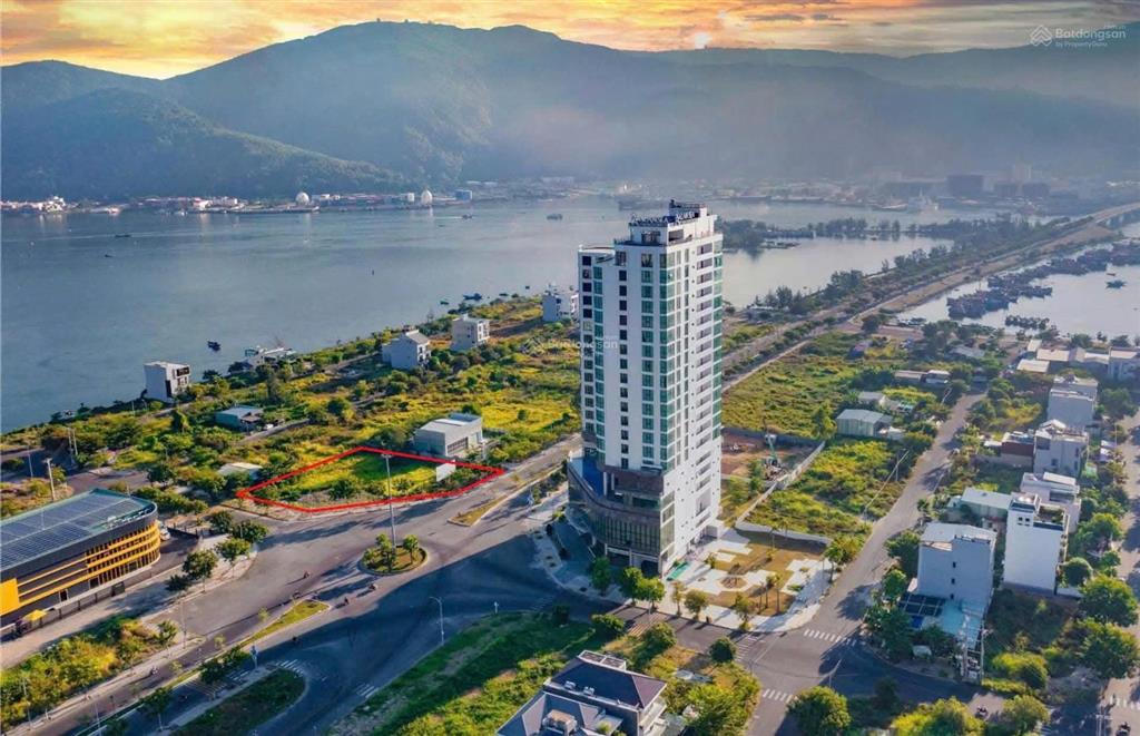 Bán đất lô góc lê đức thọ & ngô thì hiệu sơn trà. đối diện khách sạn alan sea diện tích 1718m²