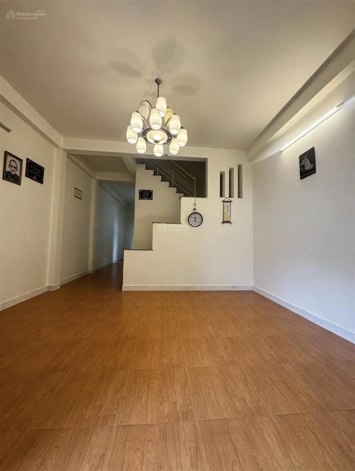 Bán nhà 1 trệt 1 lầu ngay chợ phú hữu q9 75m2 3pn 5 tỷ sổ hồng