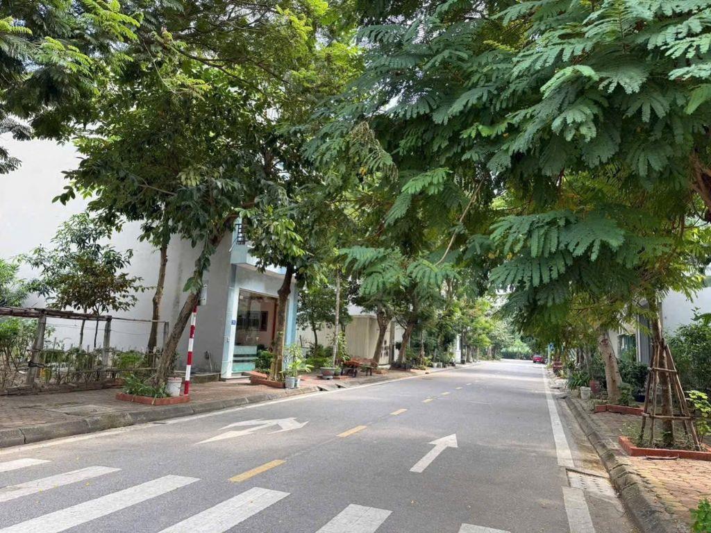 Bán đất mặt đường Ngô Sĩ Liên, khu Vạn Lộc, ph Tứ Minh, TP HD, 80m2, mt 5m, giá 3.x tỷ