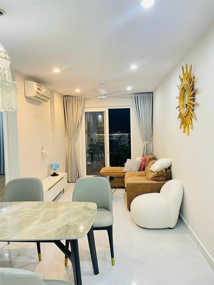 City gate 15 võ văn kiệt phường 16 giá 2,8 tỷ có nội thất 73m2 gồm 2 pn 2 vs