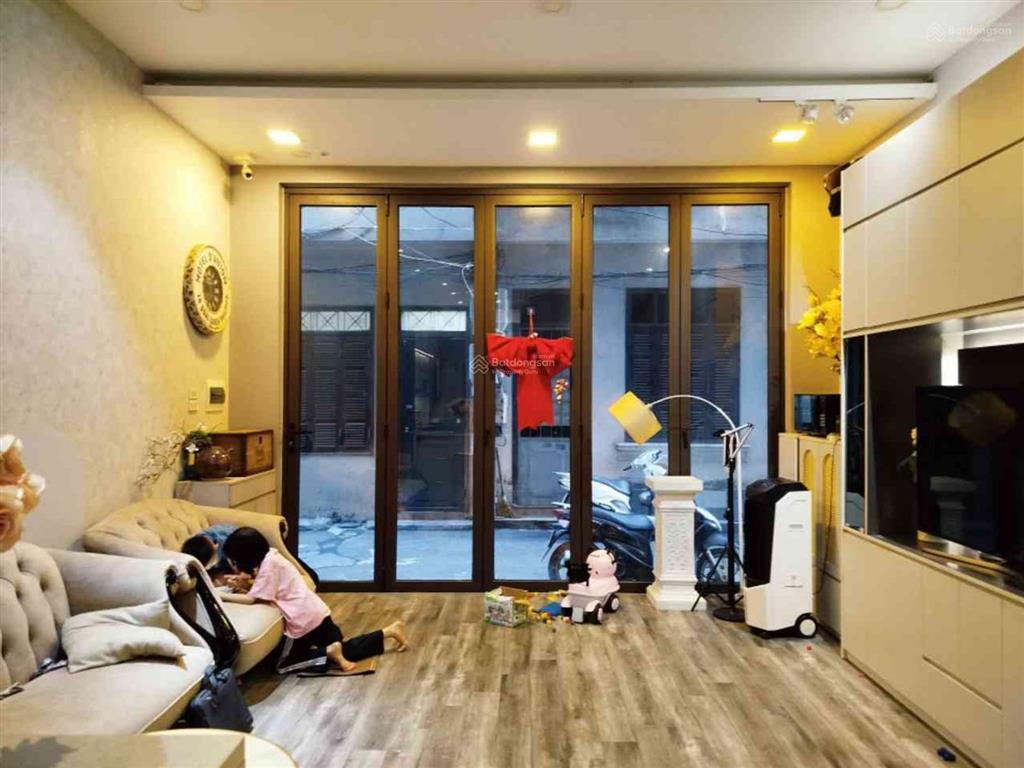 Nhà đẹp phố trung kính l khu phân lô l ô tô đỗ cửa l nội thất sang trọng l chủ lịch sự