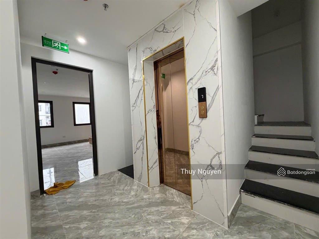 Bán tòa chdv 7 tầng 17 phòng khép kín dòng tiền tiềm năng! trung tâm quận hai bà trưng. ô tô vào