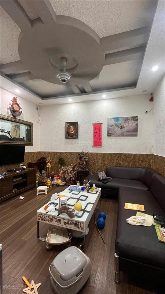 Bán nhà phố lò đúc, 40m2 x 3 tầng nhỉnh 10 tỷ cách mặt phố 15m có thương lượng