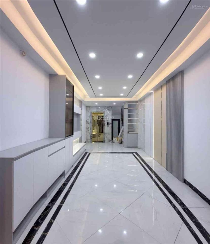 Siêu hiếm 8 tỷ nhà xây mới 6 tầng 4pn có thang máy, chính chủ bán gấp về ở ngay
