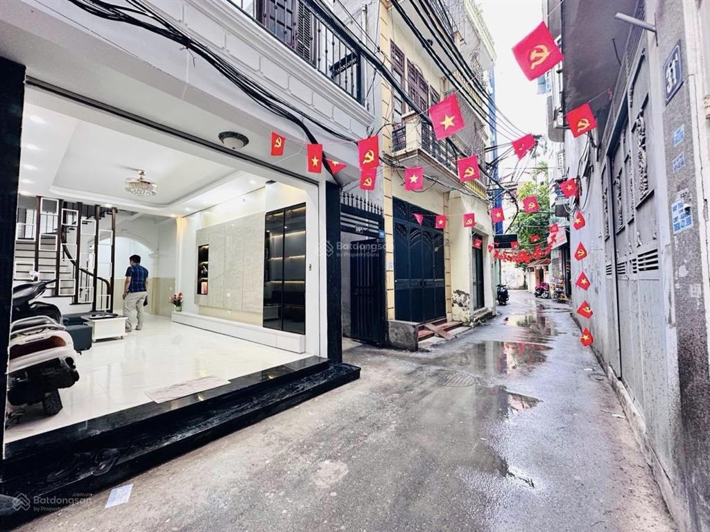 Bán nhà dân xây kinh doanh lô góc 3 thoáng ô tô vào nhà giá rẻ trong khu vực