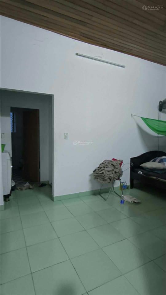 Nhà kiệt ô tô gần trung tâm, vị trí đẹp, gần tố hữu