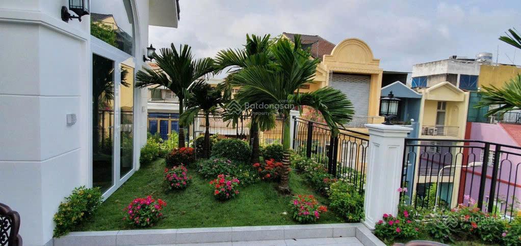 Bảo vệ 24/24 bán biệt thự 357a nguyễn trọng tuyển tân bình 9x16m, 4 tầng thang máy 49,5 tỷ