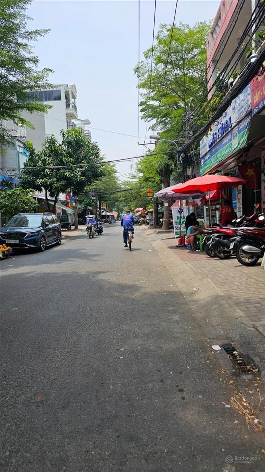 Chính chủ bán nhà ngay ngã 4 nguyễn thị thập, quận 7 dt 60m2 tk 4 tầng 3pn nhỉnh 6 tỷ