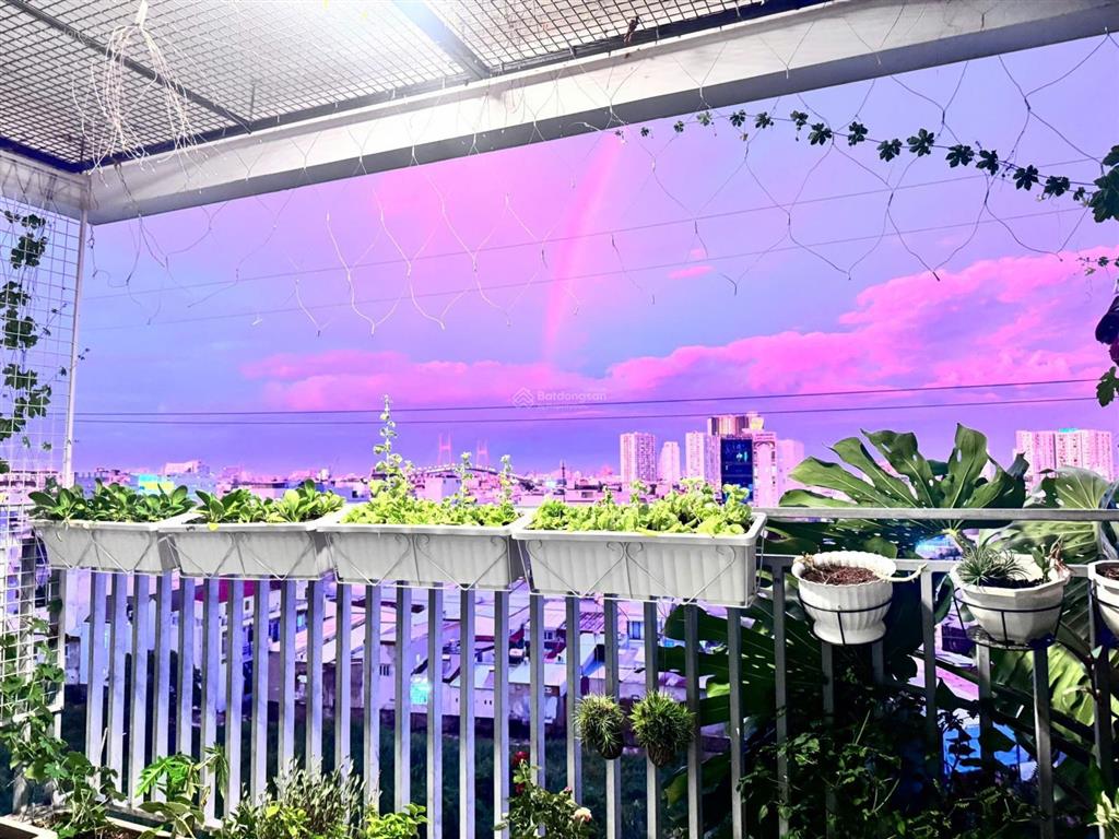 Cần bán căn hộ riviera point ngay tầng tiện ích