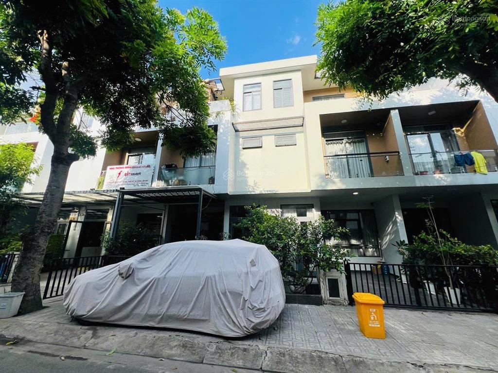 Nhà đẹp 3 tầng giá rẻ liền kề global city, sẵn hđ thuê 15tr/th vừa ở kết hợp. e có giá tốt