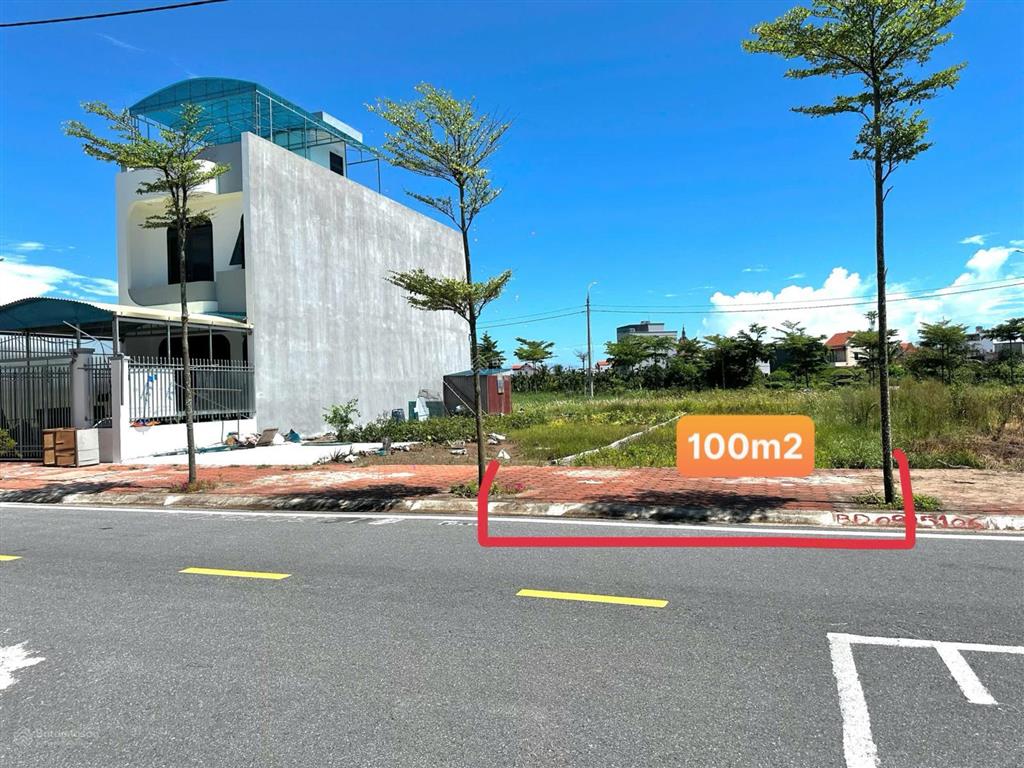 Gia đình cần bán nhanh 100m2 mặt tiền 5m, khu đô thị mới để giải quyết ngân hàng