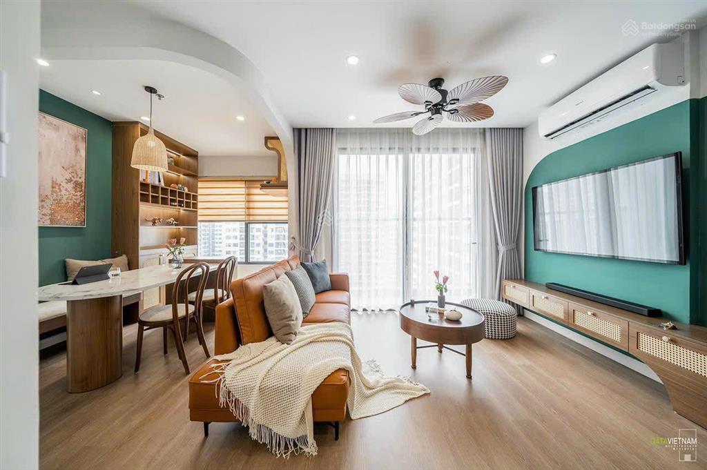 Chính chủ bán căn 2 ngủ, 2vs + 1 tòa s3 dt 63.4m² giá 3,7 tỷ bao phí có thương lượng (giá chuẩn)