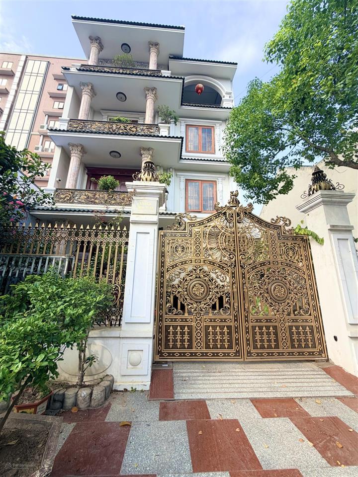 Bán biệt thự 170m2 lê hồng phong ngay chợ lũng 26 tỷ full nội thất có thang máy