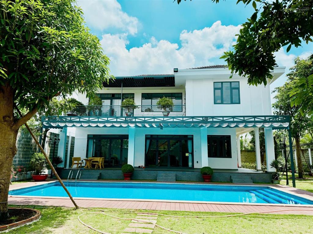 Biệt thự nghỉ dưỡng sân vườn cực chill tại nhị bình hóc môn dt khủng (35.5 x 25)