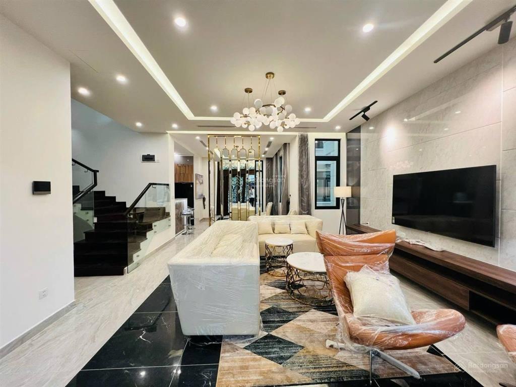 Hiếm! bán bt vic 550m2*5 tầng dự án vin ba son giá 280 tỷ full nt vip đẹp, sẵn sổ, ở ngay + đầu tư
