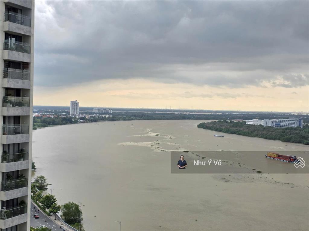 Bán nhanh căn 3 phòng ngủ view sông giá chỉ 127 triệu/m2 đảo kim cương
