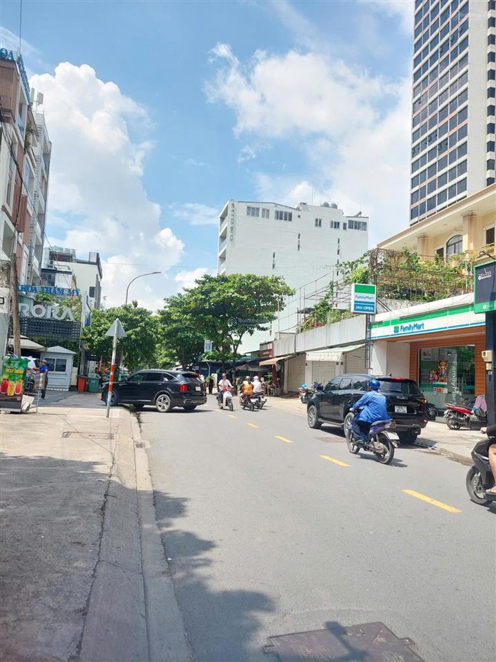 Siêu phẩm bán mặt tiền quốc hương, quận 2 6.3 x 23.2m ctxd hầm+7t. hđt 82tr/th chỉ 47 tỷ