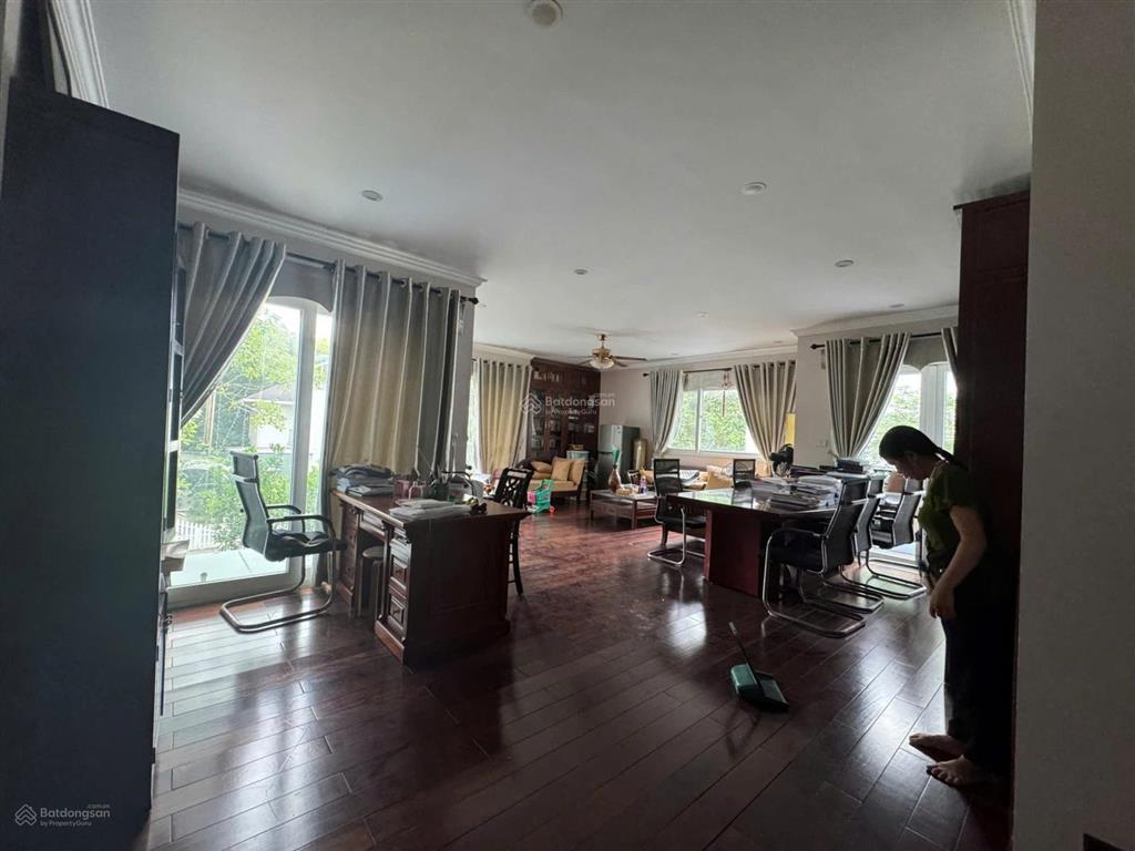 Bán gấp biệt thự đơn lập vườn mai ecopark với 3pn, 4wc, 324m2 tại khu đô thị ecopark, giá 54 tỷ vnd