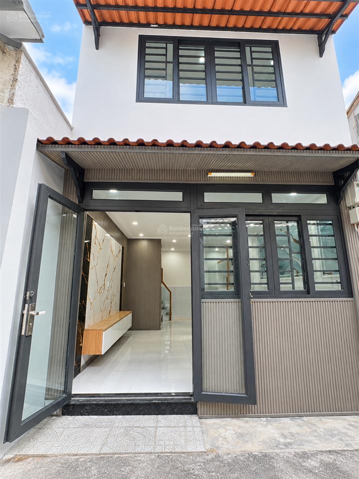 Nhà ở tô ký (dt 4x8m) ngay cầu vượt quang trung có 2pn. giá 1tỷ380tr còn tl. shc đc giữ sổ hồng gốc
