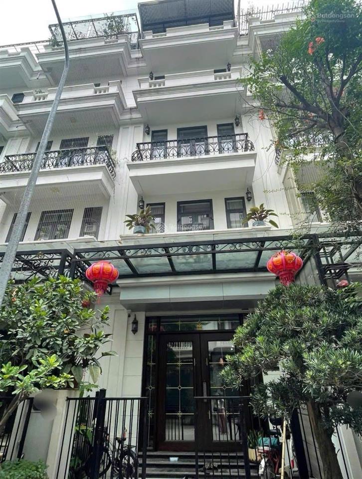 Phú diễn, bắc từ liêm, 5 tầng, 21,8 tỷ nhà phân lô đẳng cấp, vỉa hè ô tô tránh, 2 thoáng trước sau