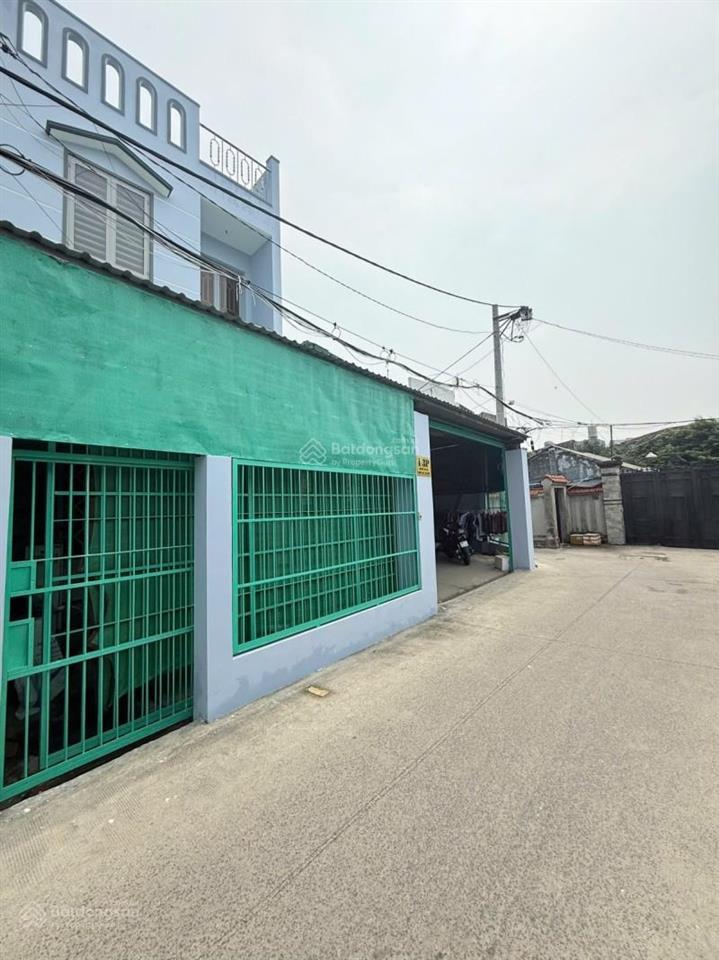 Chủ gấp bán ngang 14m, gần 300m đất có nhà + xưởng chỉ 8.6 tỷ bà điểm hóc