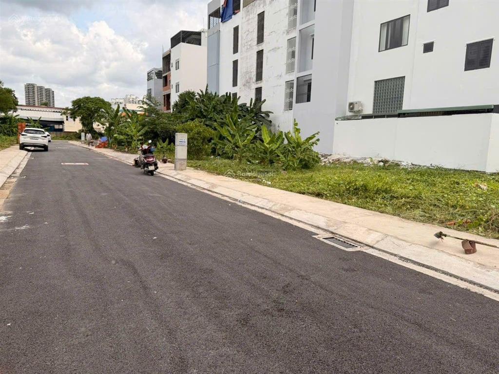 Bán đất khu hoàng quốc việt quận 7 dt 5x12 đường 8m nhỉnh 6 tỷ
