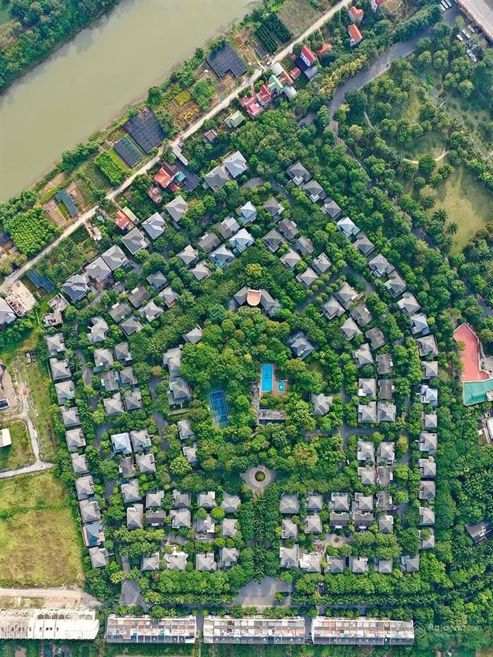 Chính chủ gửi bán biệt thự đơn lập ecopark giá tốt 427m2 hoàn thiện cao