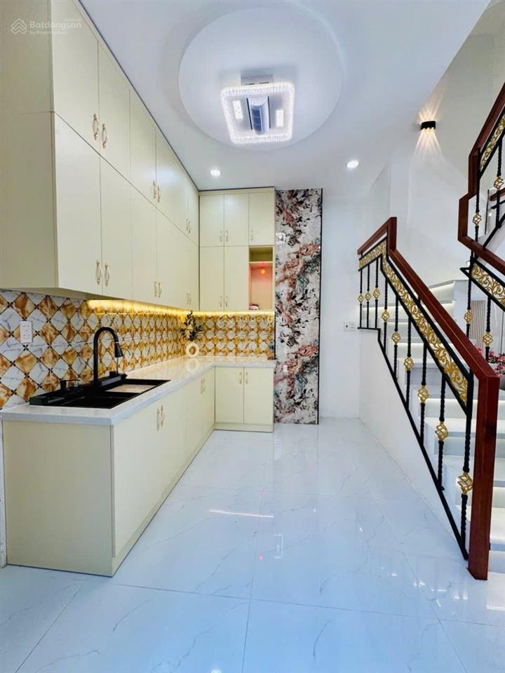 Âu dương lân 3 tầng q8 dt 35m2 căn góc 2 mặt tiền 5,28 tỷ