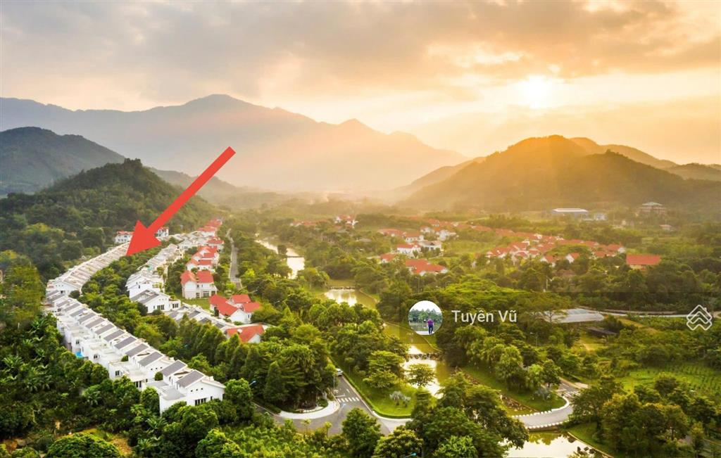 Bán biệt thự khu b xanh villas sẵn sổ đỏ, nhà chưa qua sử dụng cách mặt suối 50m, đơn giá 7xtr/m2