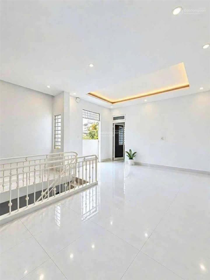Tầm giá 5 tỷ sở hữu nhà trưng nữ vương 2 tầng, 2 mặt kiệt trước sau!