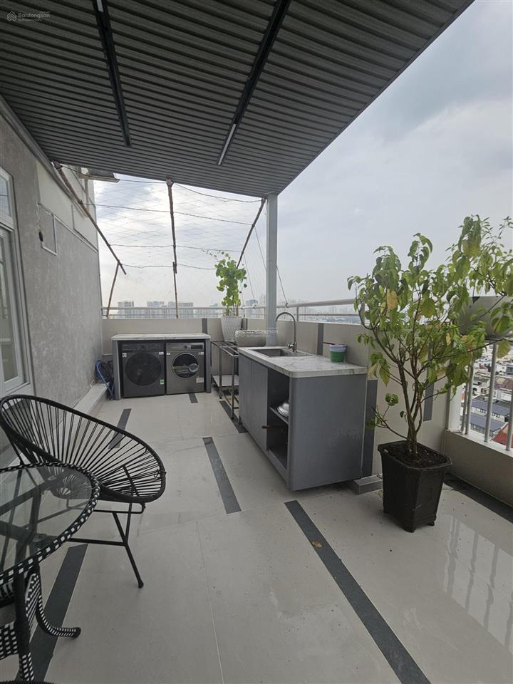 Bán & cho thuê penthouse sky garden 3 227m2