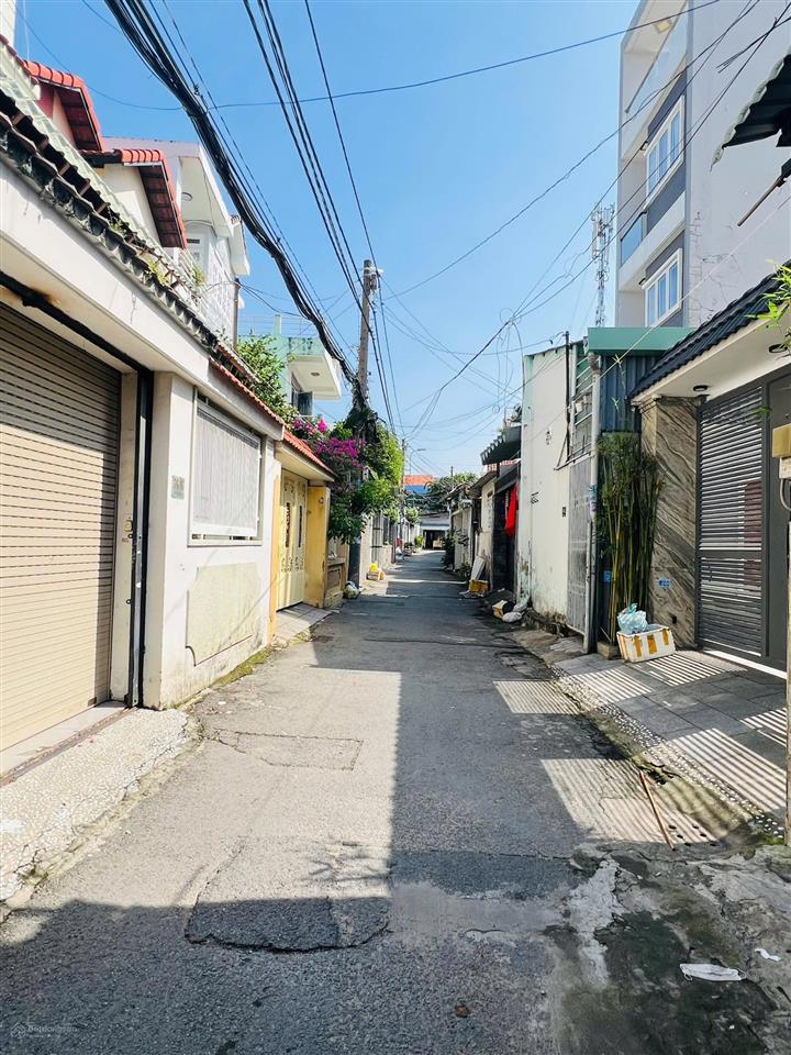 Chdv hot nhất thủ đức 200m2 ngang hơn 9m ngay kdc himlam linh chiểu đường oto thẳng tới nhà xây cao