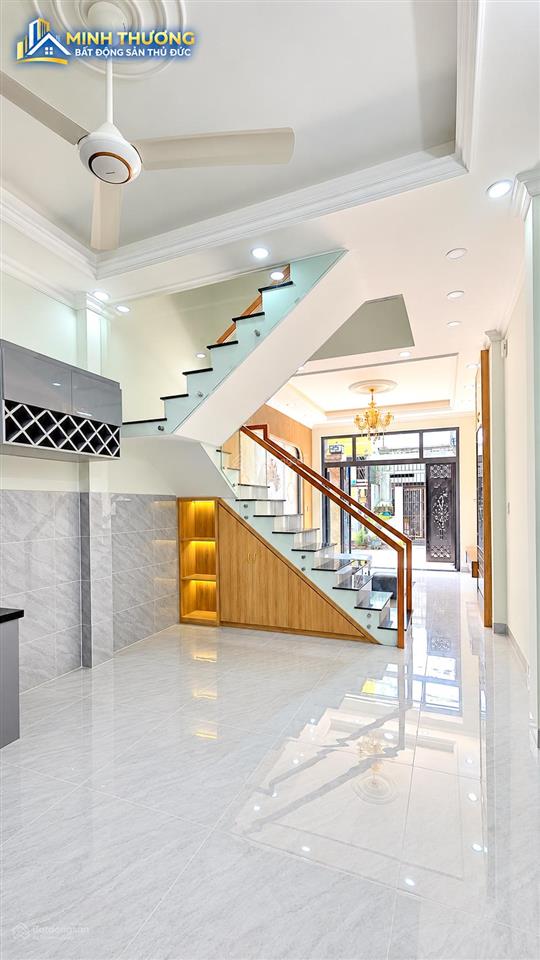 Nhà đẹp 4 tầng hẻm ô tô thông kết nối lã xuân oai lê văn việt