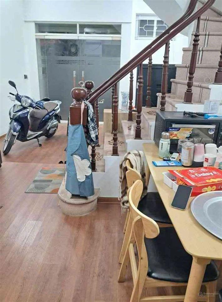 Bán nhà hai bà trưng 13.9 tỷ phố bạch mai 48m² mt 4.6m, ô tô đỗ cửa, ở ngay