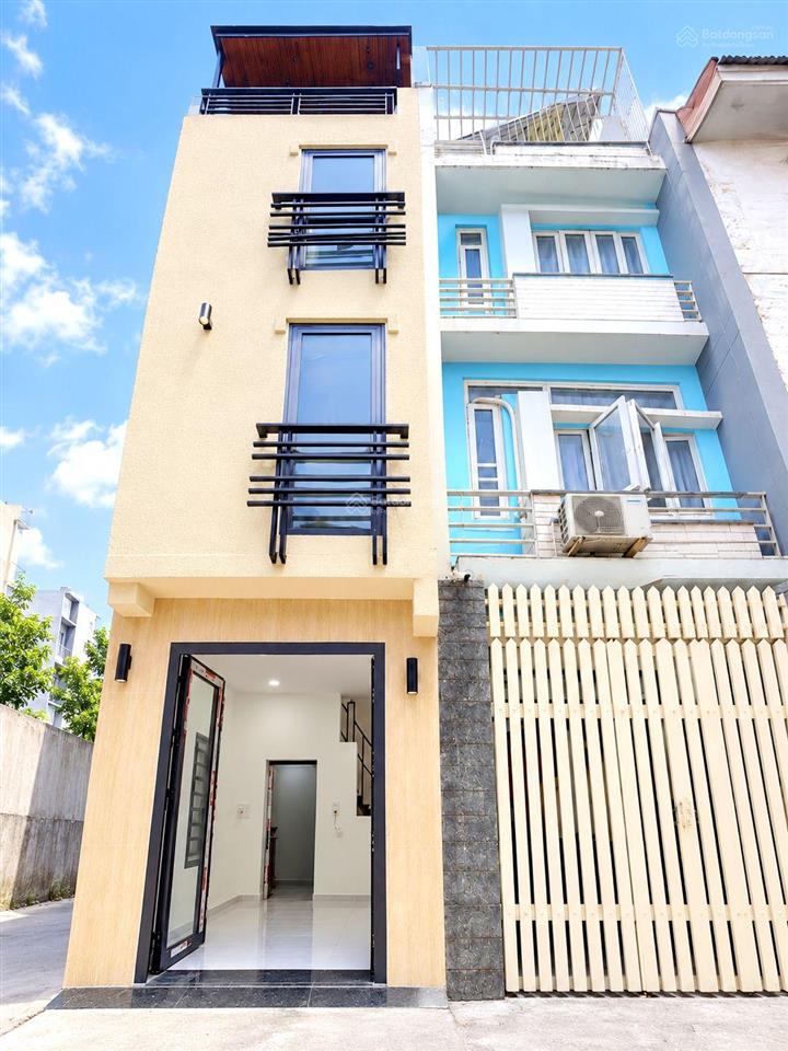3,25 tỷ căn góc 4 tầng ngay 3/2, hẻm ba gác sạch sẽ, vài bước ra mặt tiền
