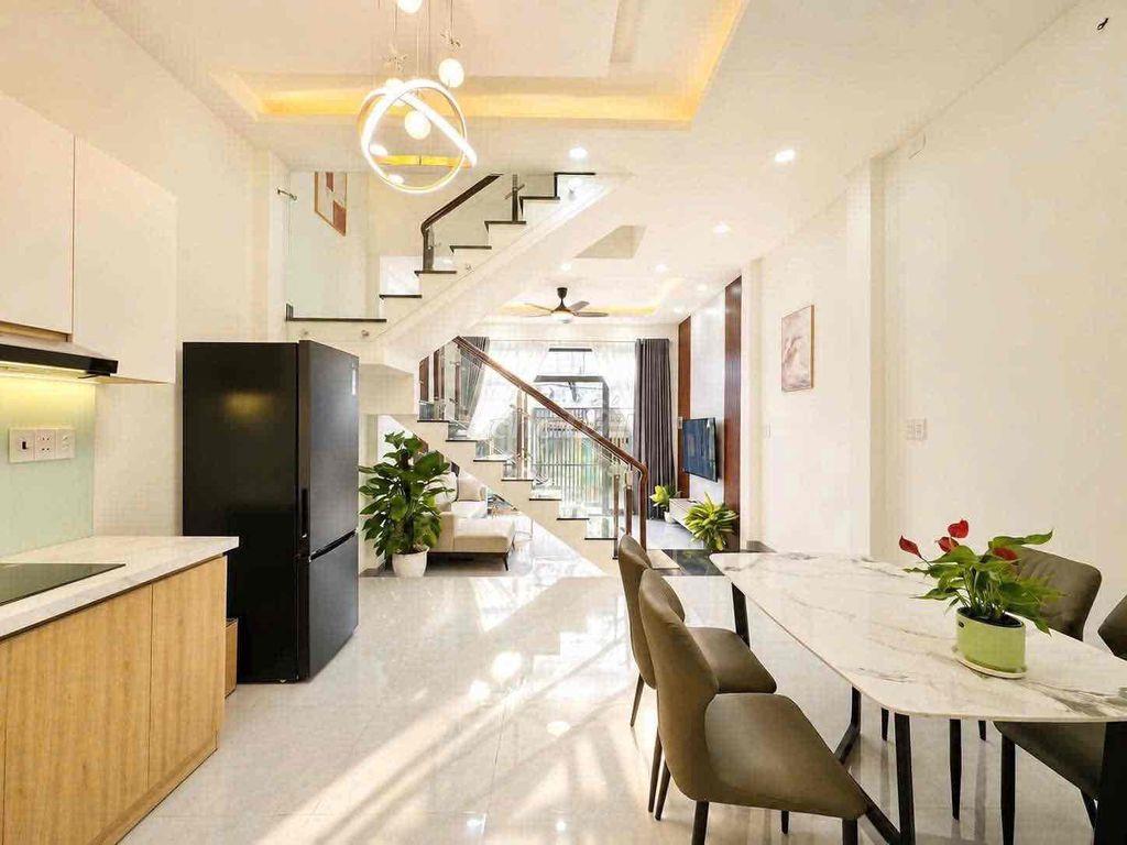 Giảm 700Tr • Ngay Khu D, Bình Thạnh • 4 Tầng, 5Pn Nở Hậu Đẹp