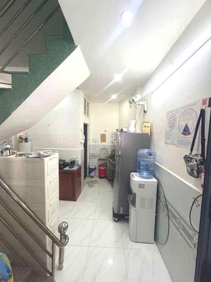 Chính chủ bán nhà HXH 2 tầng 2PN , kdc hiện hữu ,
