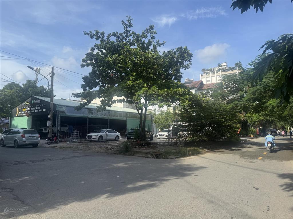 Cực phẩm lô góc 2 mặt tiền đường số 10, view trực diện sông sg. dt 234m2(12x20). siêu hiếm