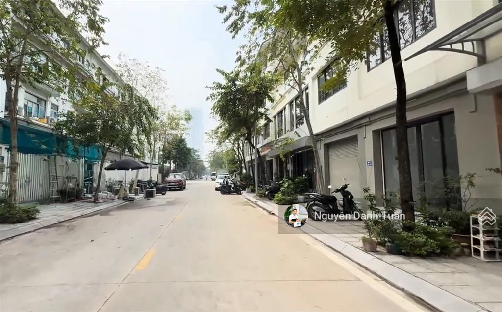 Giảm sốc! nhà liền kề mặt tiền 6m chỉ nhỉnh 18 tỷ. hiếm có 1 căn 0973 027 ***
