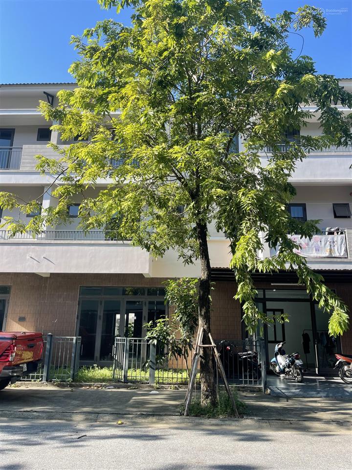 Chủ chấp nhận cắt lỗ liền kề 90m, mặt tiền 6m, vị trí thoáng đẹp! giá 6,x tỷ